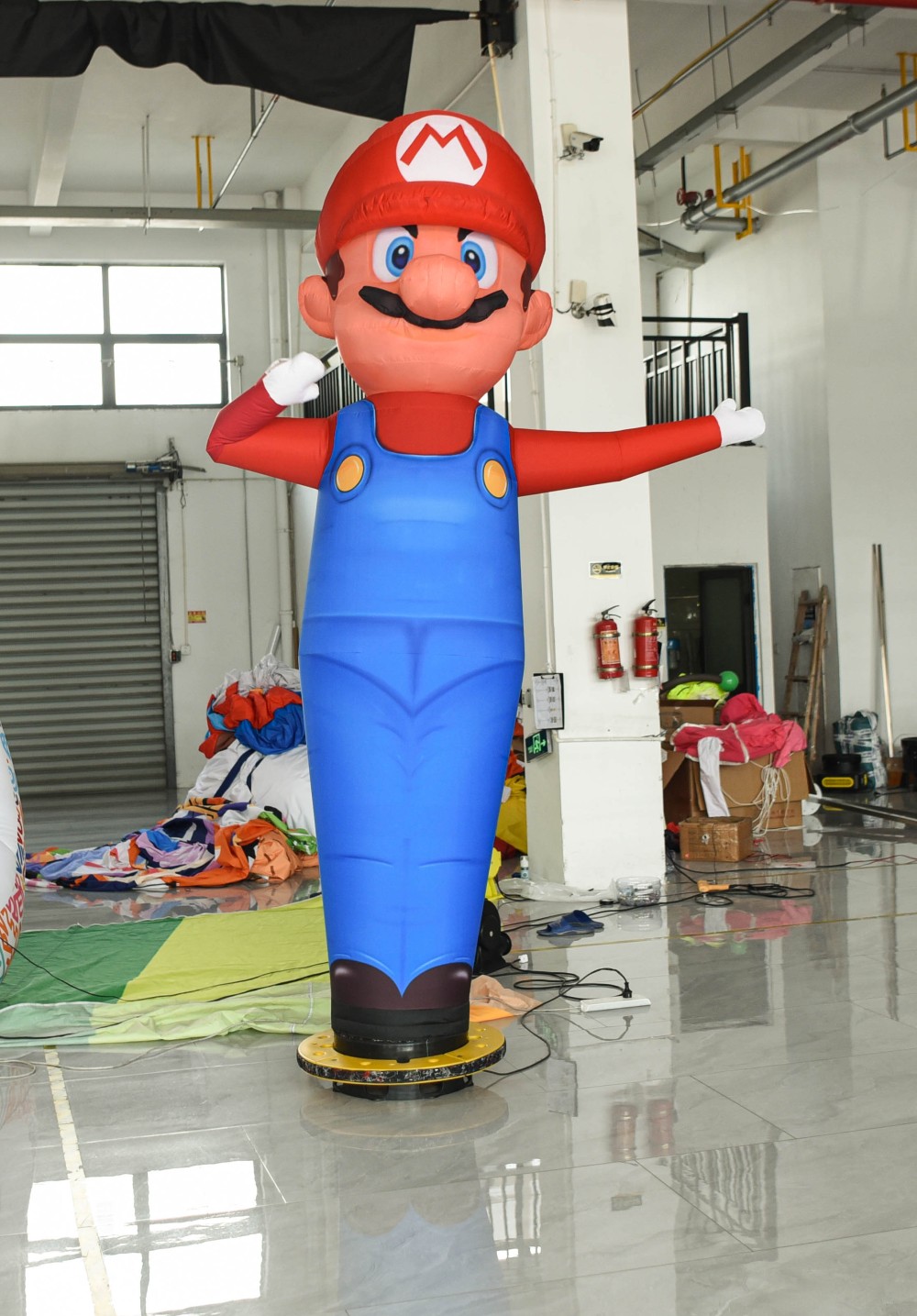 Надувний танцюрист - Sky Baloon Air Guy + LED Lights Super Mario